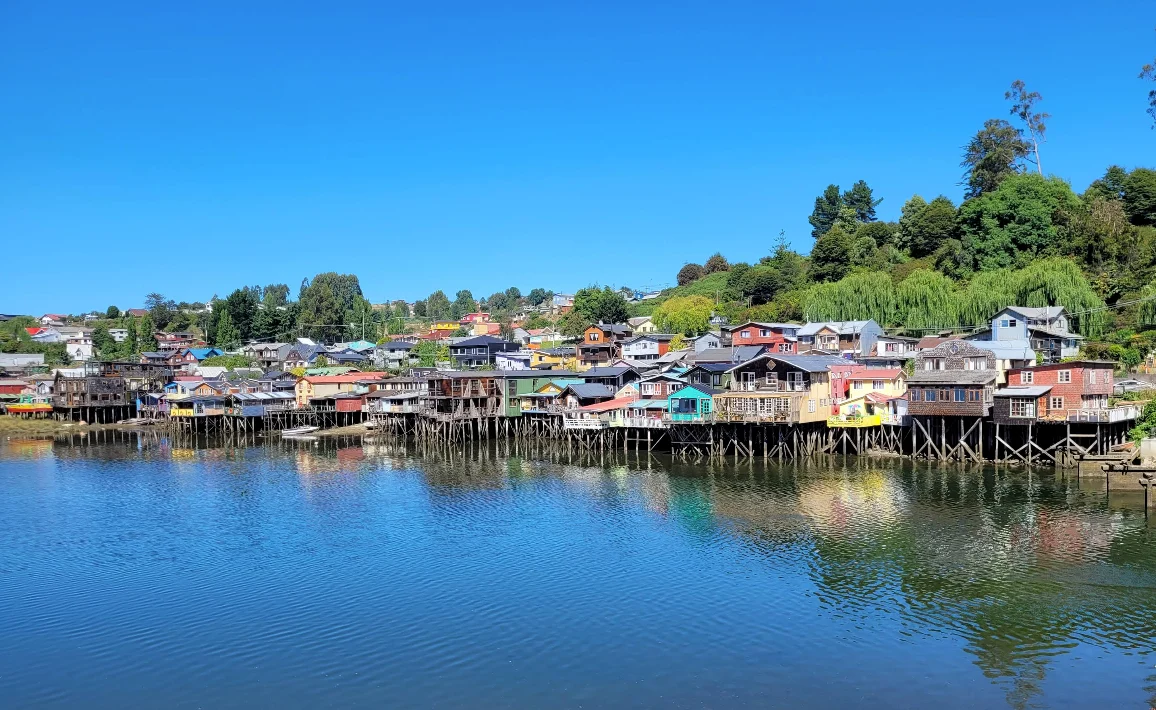 Vista de Castro con palafitos